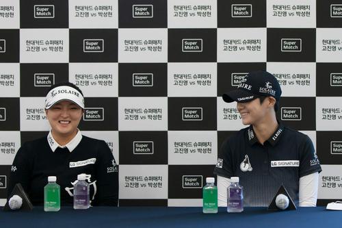 여자골프 세계 1·3위 고진영·박성현 우린 장점이 없어