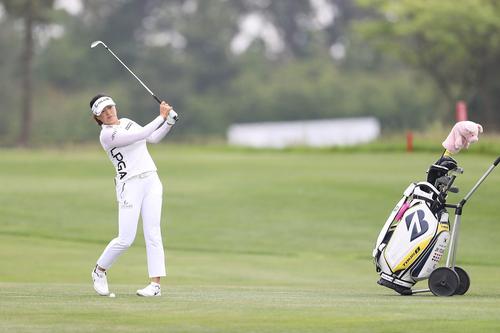 고진영·박성현, 스킨스 게임에서 상금 5천만원씩 무승부