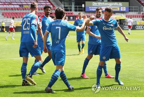 이재성, 독일프로축구 재개 첫골에 도움까지…