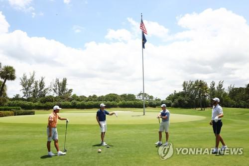 목마른 골프팬들…자선 스킨스게임에 235만명 시청자 몰려