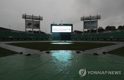 프로야구 첫 우천 취소…잠실·부산·창원 경기 추후 재편성(종합)