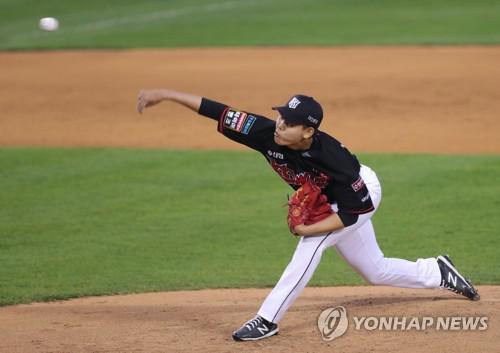 막내구단 kt 신인 소형준, 두산 상대로 5이닝 2실점 화려한 데뷔